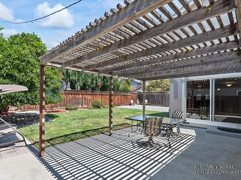 1602 Saint Regis Dr — Photo 26