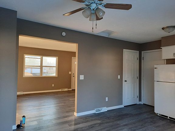 2nd image of 1829 Lakeview Dr