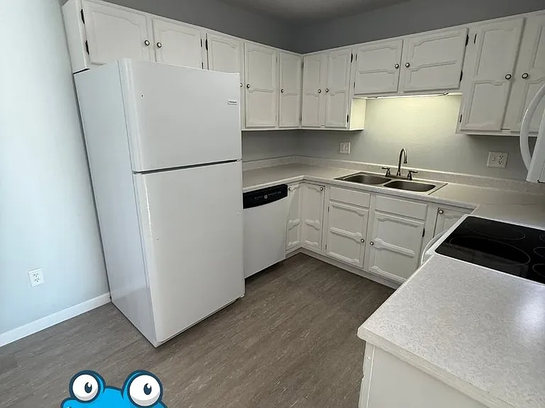 314 4th St NE #10 — Photo 7