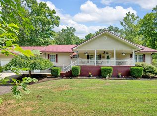 1638 Muddy Creek Rd, Dandridge, TN 37725
