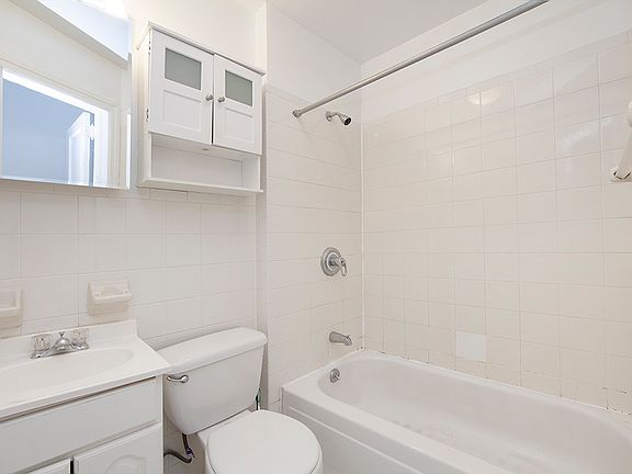 3rd image of 205 E 94th St APT 5FW