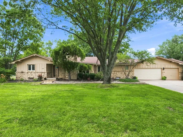 1511 S Phyllis Ln, Andover, KS 67002