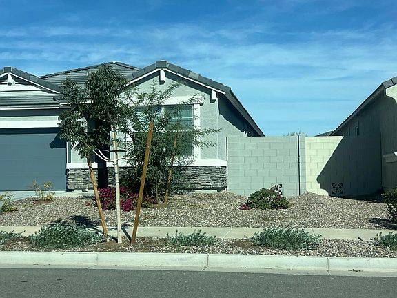 3rd image of 18350 W Desert Hollow Dr