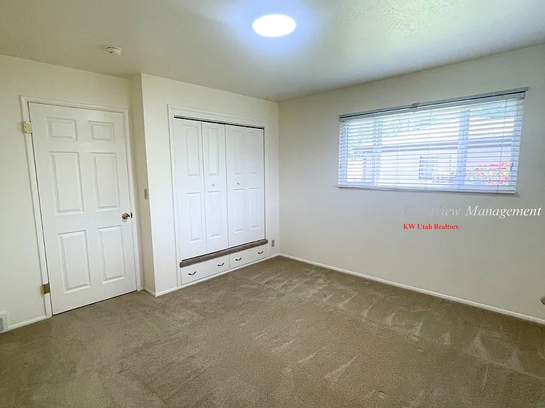1498 E Pioneer Rd — Photo 11