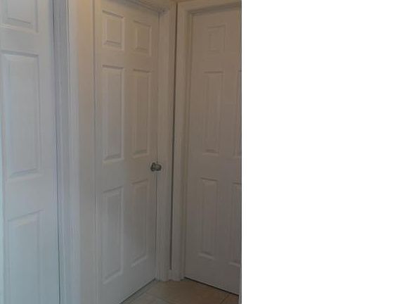3rd image of 160 NW 14th St APT 12