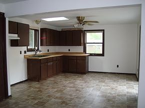 5th image of 1098 Western Ave