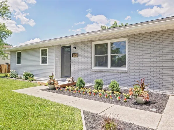 5270 W Hillcrest Dr, Bloomington, IN 47404