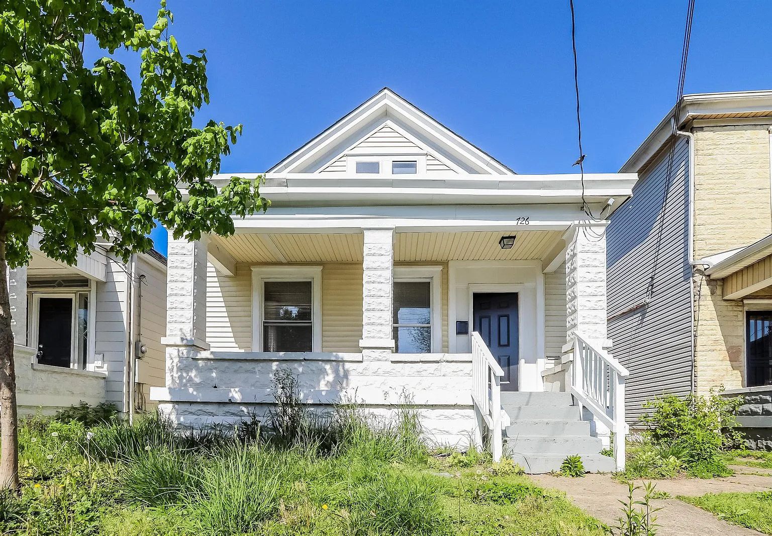 3 bed, 1.0 bath, 1330 sqft, $990 — Photo 1