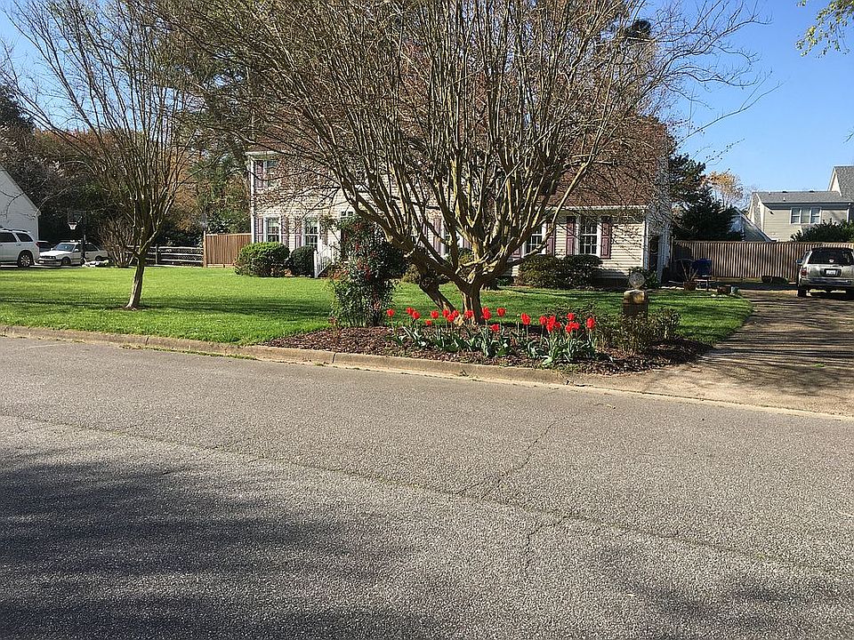 2nd image of 1805 Foxhound Ln