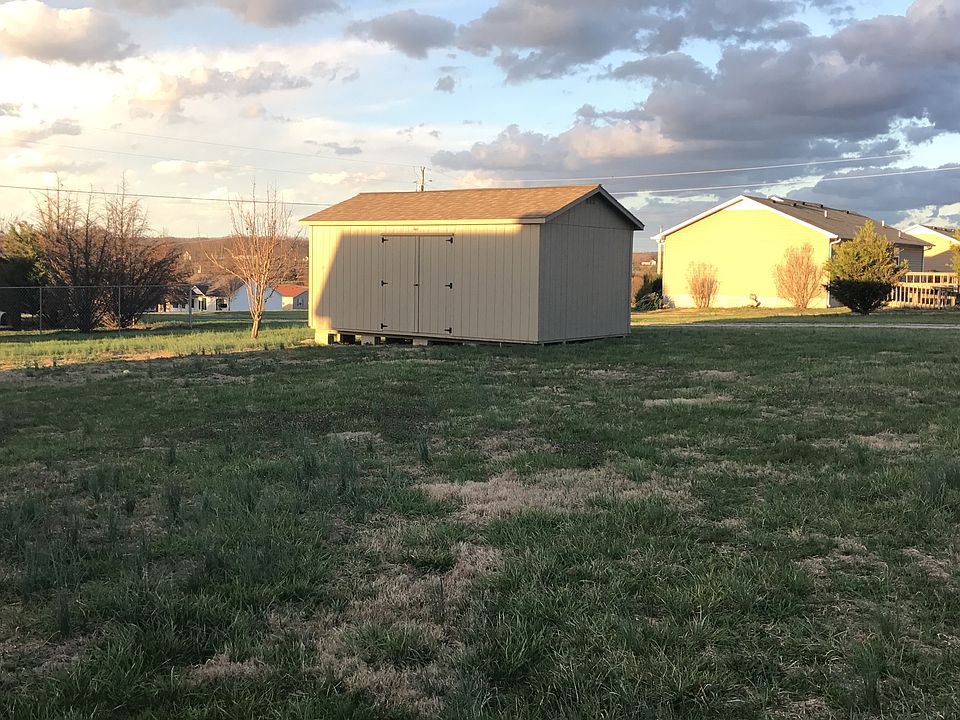 2nd image of 411 Okolona Rd