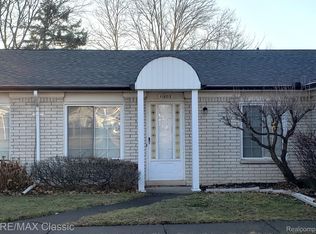 11803 Meadow Lane Dr #71, Warren, MI 48093