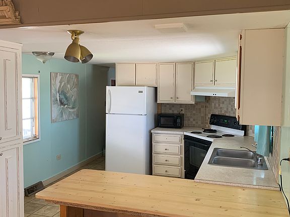 2nd image of 8401 Pan American Fwy NE Unit 46