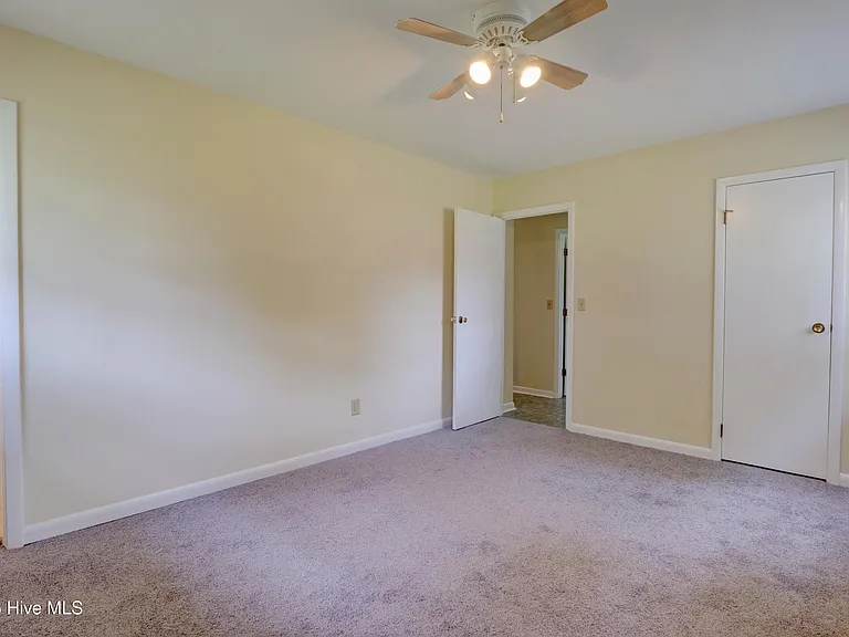 4010 Lake Ave — Photo 19