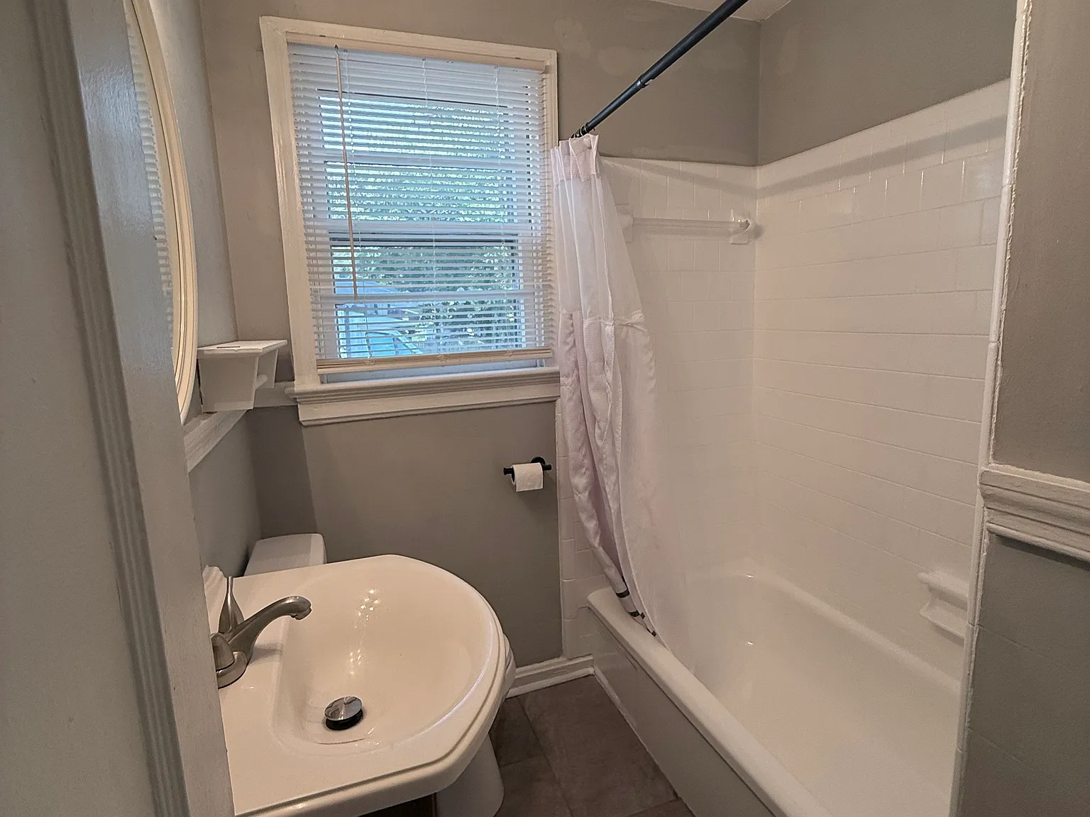 2 bed, 700 sqft, $1,650 — Photo 4