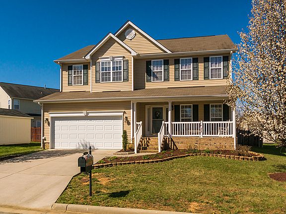 2nd image of 582 Pimlico Dr