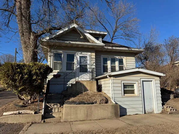 112 W 7th St, Fairmont, MN 56031