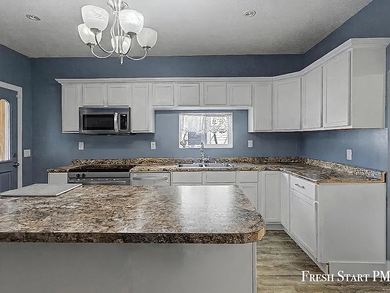 1113 Alpine Ave NW — Photo 18