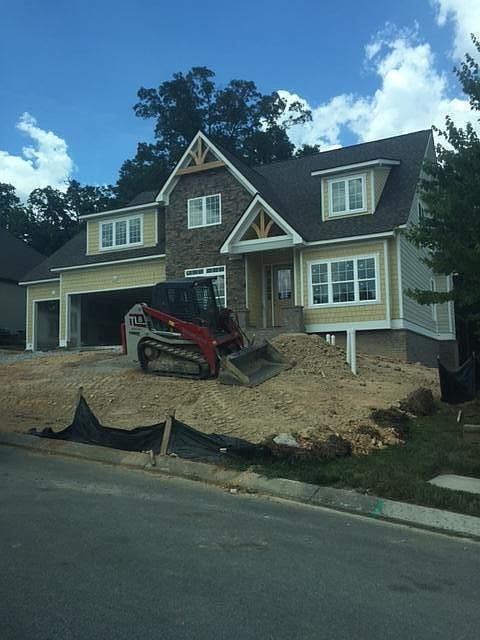 1st image of 10128 Meadowstone Dr #143