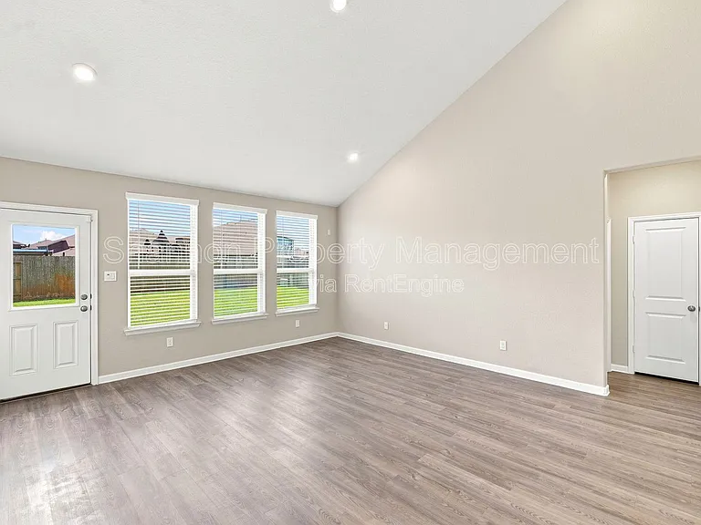 32311 Melbrooke Dr — Photo 7