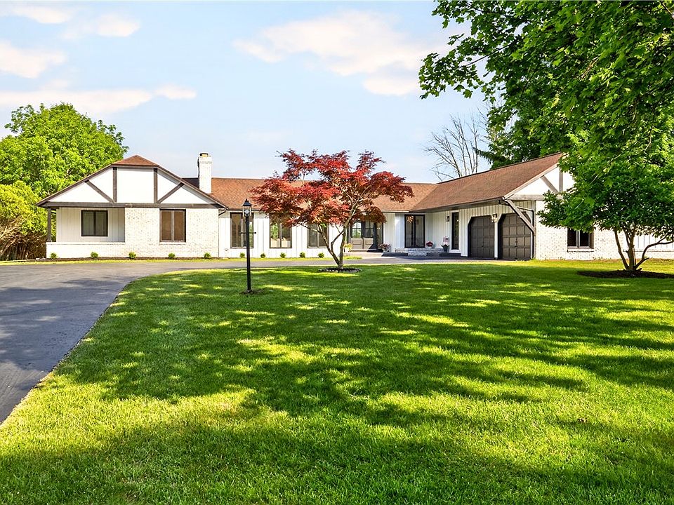 1st image of 18 Widewaters Ln