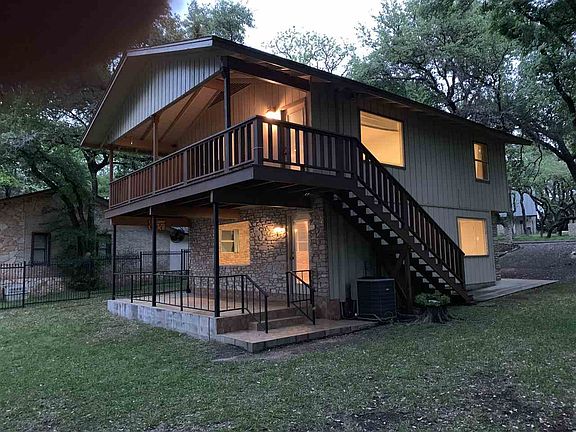 4th image of 410 Lakeview Dr