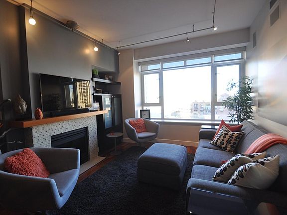 5th image of 700 W Harbor Dr Unit 806