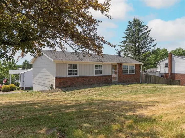 301 Ohiopyle Dr, Pittsburgh, PA 15239