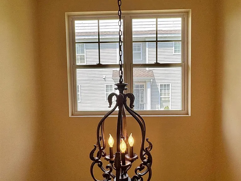8 Green Ct — Photo 22