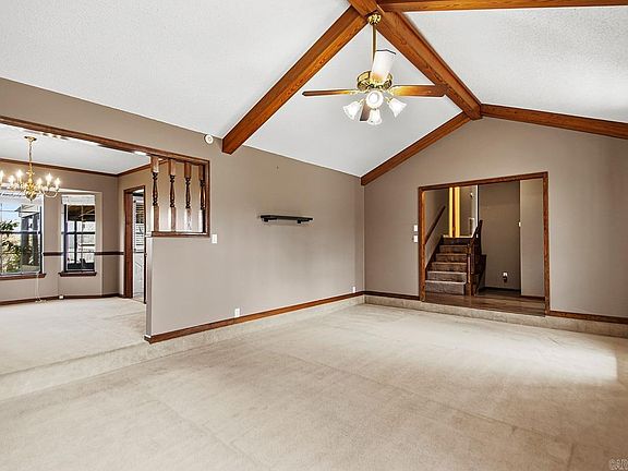 5th image of 16 Thornhill Dr