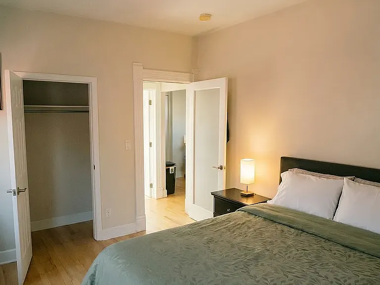 2515 N Clarkson St — Photo 14