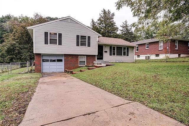 1st image of 1741 S 40th St
