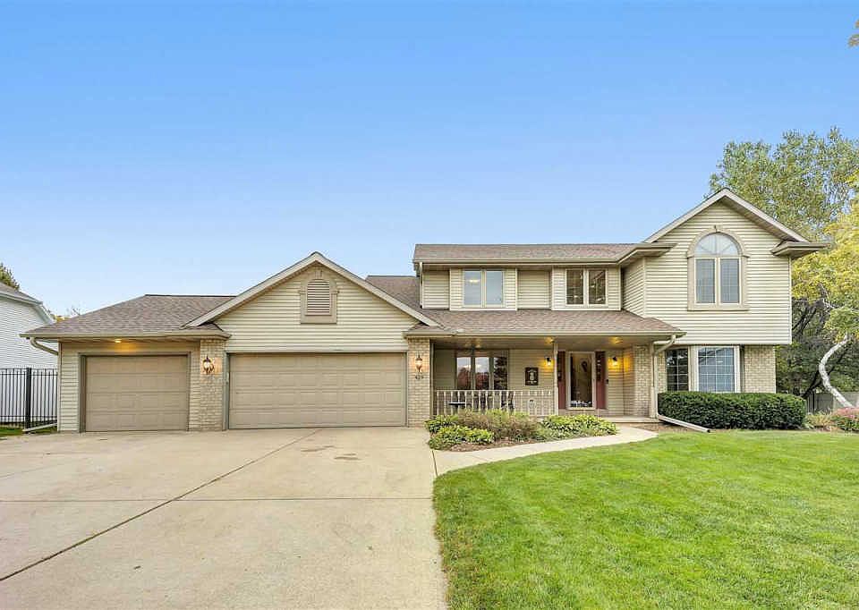 1st image of 429 N Pennwood Cir