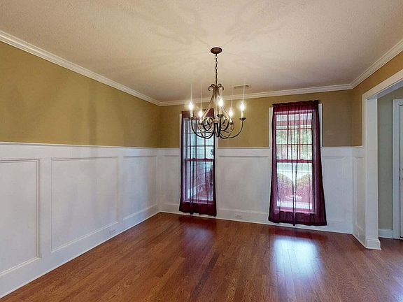 5th image of 4147 Chastain Dr