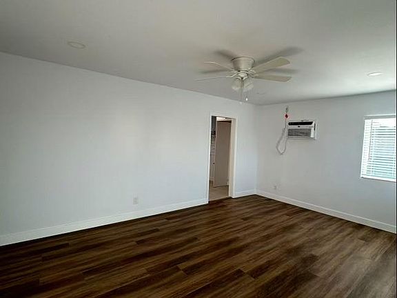 2nd image of 1823 W Vernon Ave #1/2
