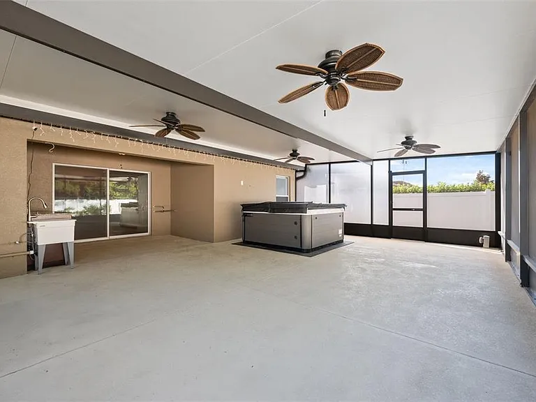 18035 Arbor Crest Dr — Photo 31
