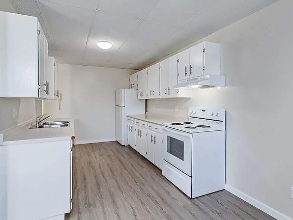 5th image of 154 8th St E #501100