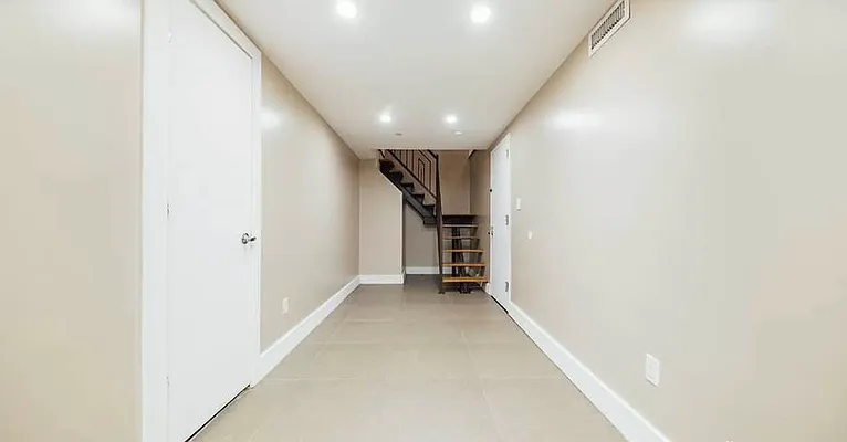 Rented by ERNY LLC | media 12