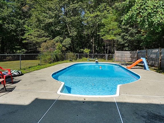 4th image of 79 Taylor Rd