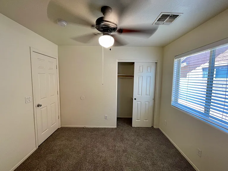 25853 W Elizabeth Ave — Photo 17