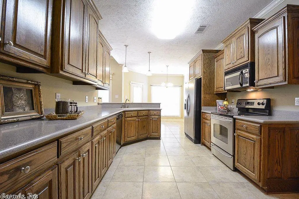 3 bed, 1866 sqft, $1,850 — Photo 3