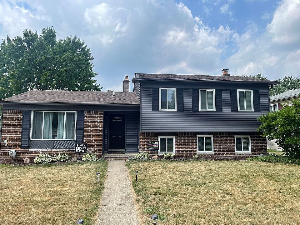 1st image of 43415 Hartwick Dr