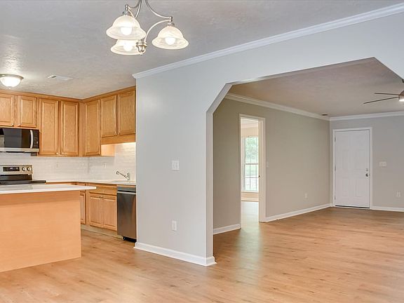5th image of 746 Hamilton Rd
