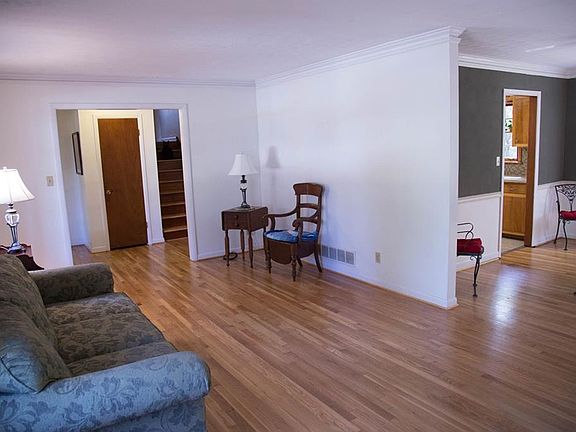 4th image of 4447 Lake Ivanhoe Dr