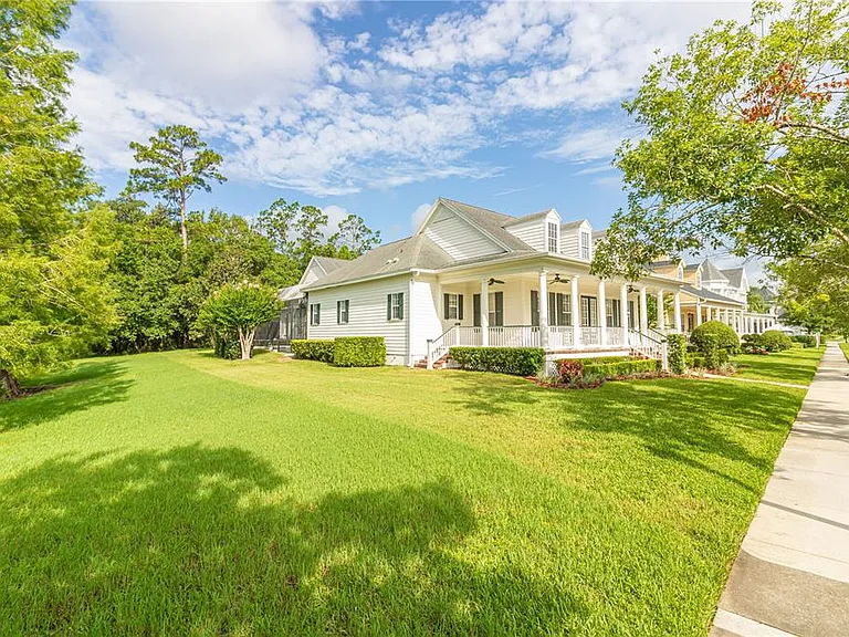 216 Eastpark Dr — Photo 64