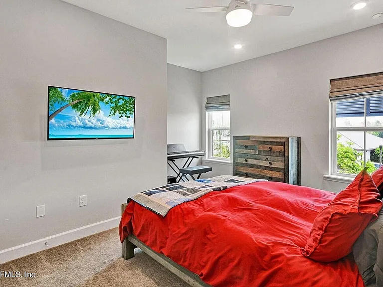 104 Marquesa Cir — Photo 30