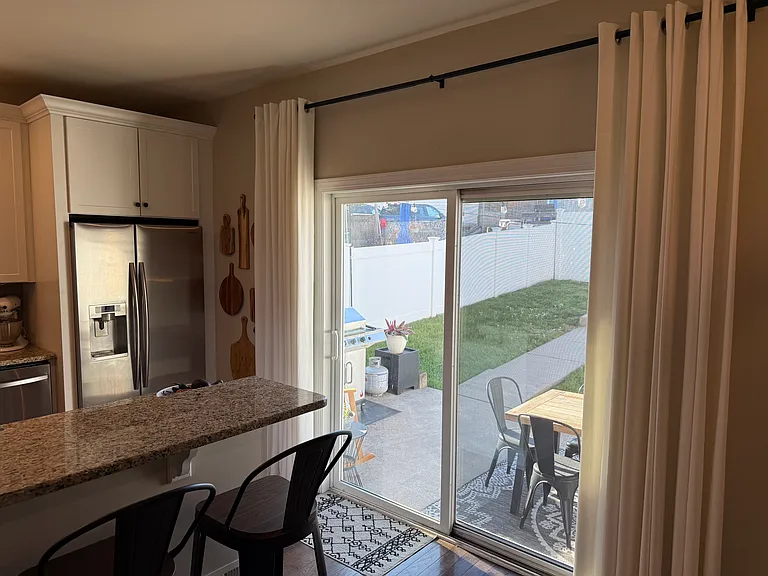 422 E Hector St — Photo 12