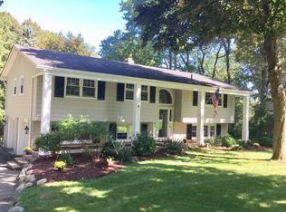 620 Charlesina Dr, Rochester, MI 48306