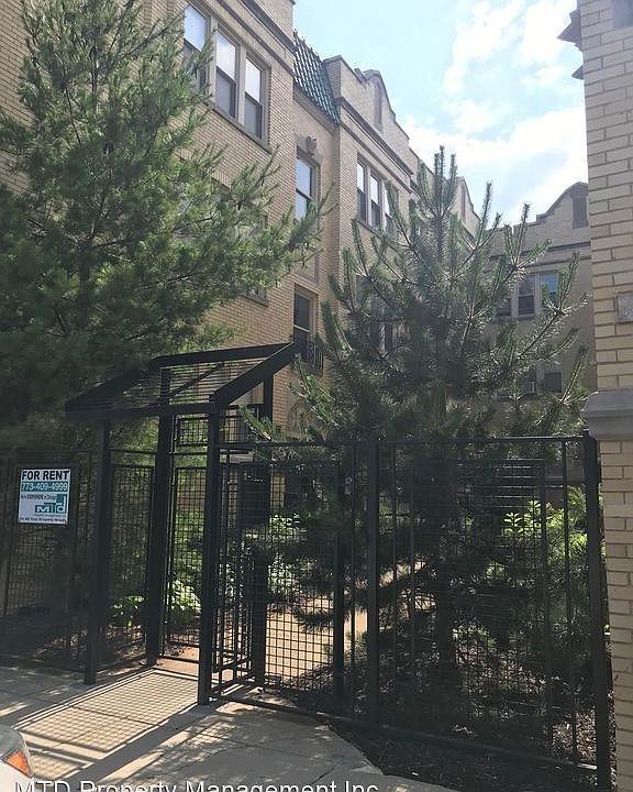 1st image of 2410 N Kilbourn Ave #1