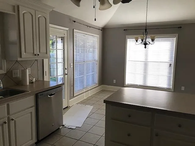 106 Kenzie Dr — Photo 7