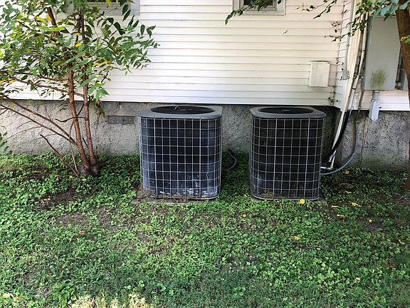 3rd image of 515 Peachtree St